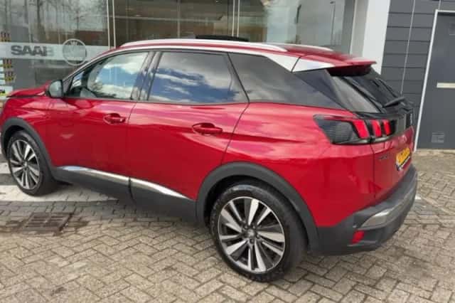 Peugeot 3008 (2019) thumbnail 4