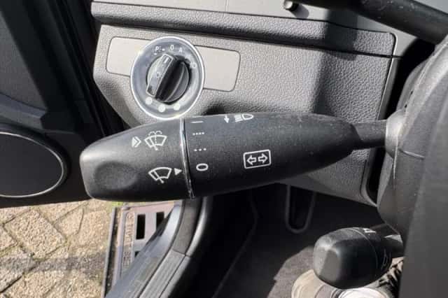 Mercedes-Benz C-Klasse (2009) thumbnail 4