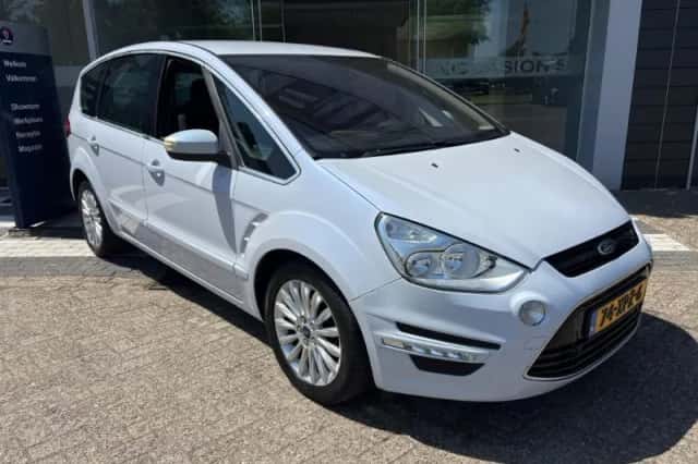 Ford S-Max (2012) thumbnail 2