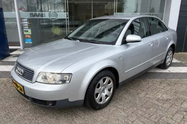 Audi A4 (2001) thumbnail 1