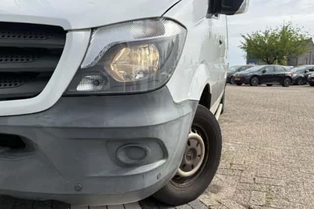Mercedes-Benz Sprinter (2013) thumbnail 5