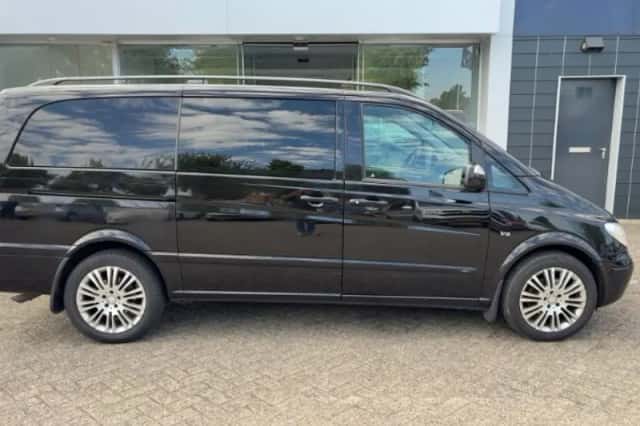 Mercedes-Benz Viano (2010) thumbnail 3