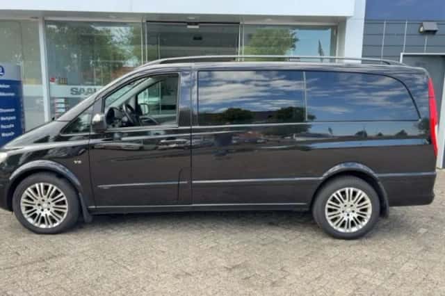 Mercedes-Benz Viano (2010) thumbnail 4