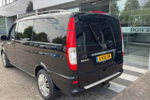 Mercedes-Benz Viano (2010) thumbnail 5