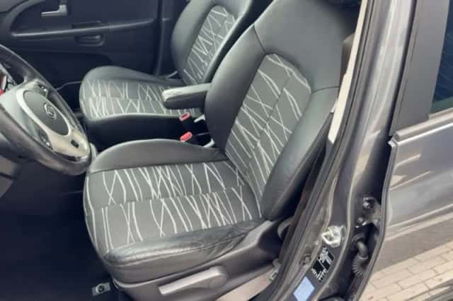 Kia Venga (2010) thumbnail 6