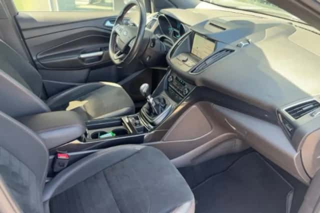 Ford Kuga (2019) thumbnail 6