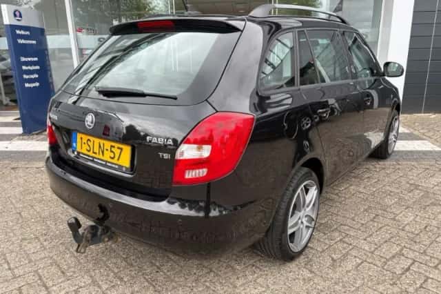 Škoda Fabia (2013) thumbnail 4