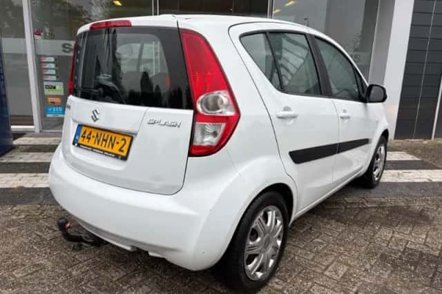 Suzuki Splash (2010) thumbnail 3