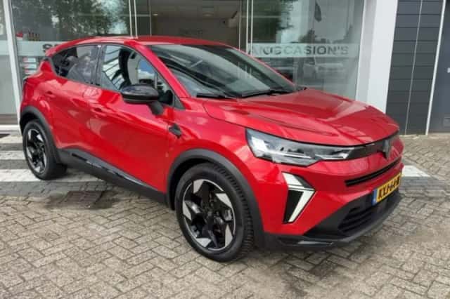 Renault Captur (2024) thumbnail 2