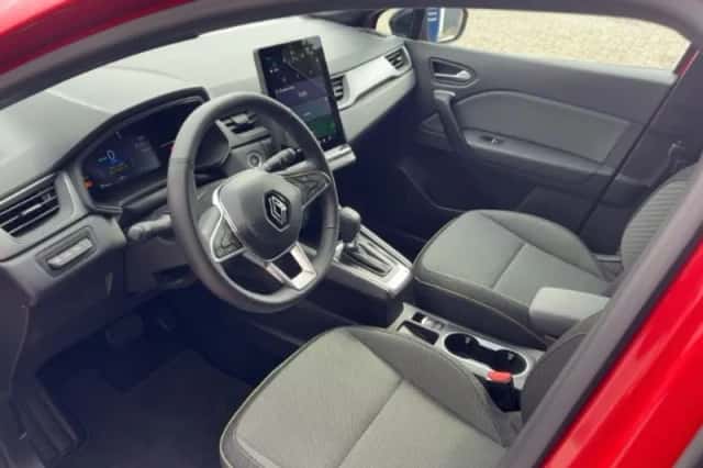Renault Captur (2024) thumbnail 5
