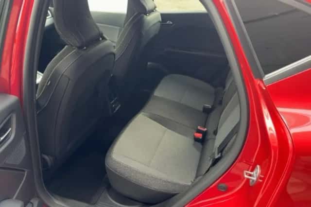 Renault Captur (2024) thumbnail 6