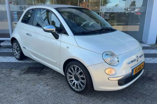Fiat 500 (2011) thumbnail 2