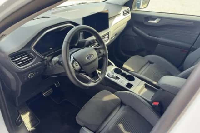 Ford Kuga (2025) thumbnail 6