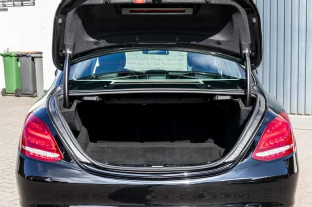 Mercedes-Benz C-Klasse (2018) thumbnail 5
