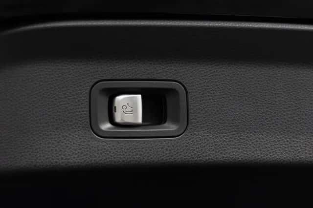 Mercedes-Benz GLC-Klasse (2018) thumbnail 5