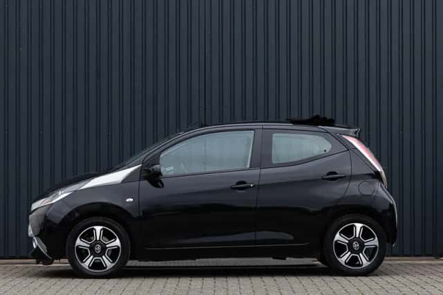Toyota Aygo (2018) thumbnail 3