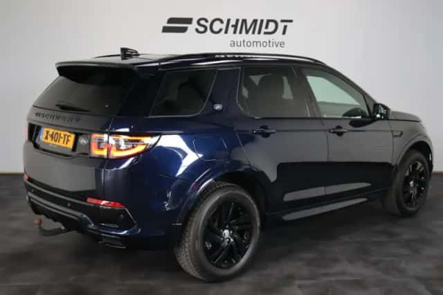 Land Rover Discovery Sport (2024) thumbnail 3