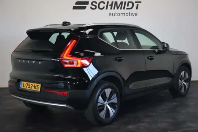 Volvo XC40 (2021) thumbnail 3
