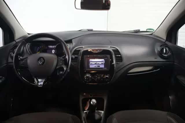 Renault Captur (2015) thumbnail 2