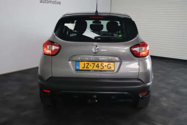 Renault Captur (2015) thumbnail 6