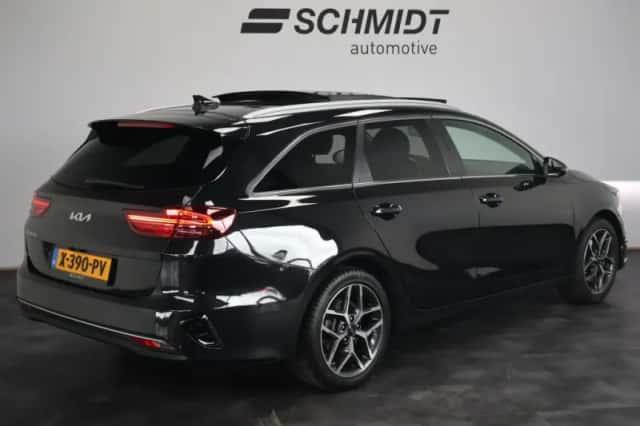 Kia Ceed Sportswagon (2024) thumbnail 3