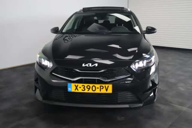 Kia Ceed Sportswagon (2024) thumbnail 5