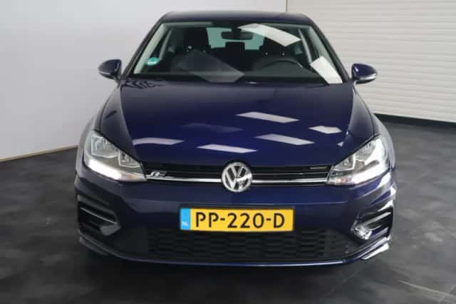 Volkswagen Golf (2017) thumbnail 5