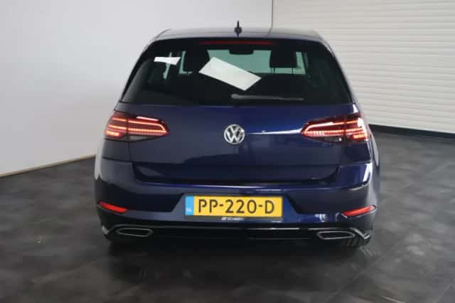 Volkswagen Golf (2017) thumbnail 6