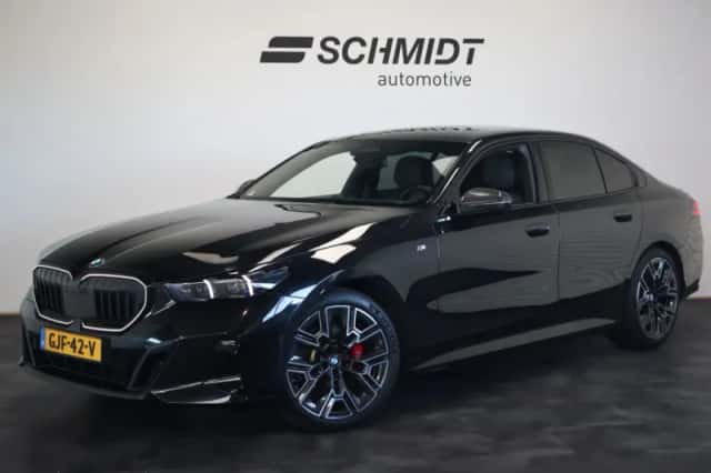 BMW 5-Serie (2023) thumbnail 1