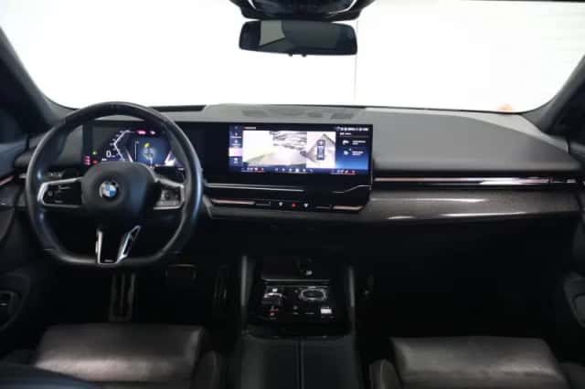 BMW 5-Serie (2023) thumbnail 2