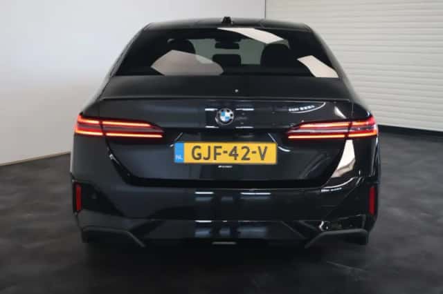 BMW 5-Serie (2023) thumbnail 6