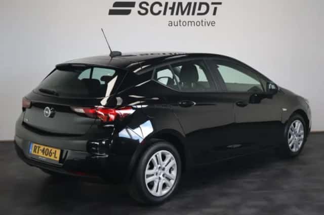 Opel Astra (2018) thumbnail 3