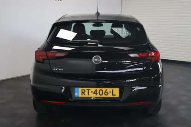 Opel Astra (2018) thumbnail 6