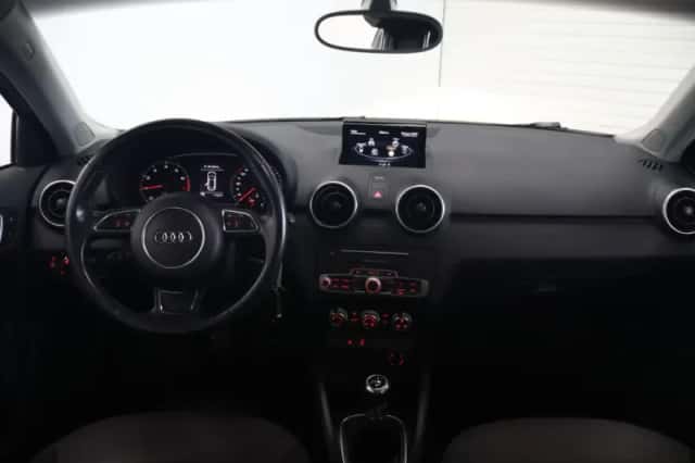 Audi A1 (2016) thumbnail 2