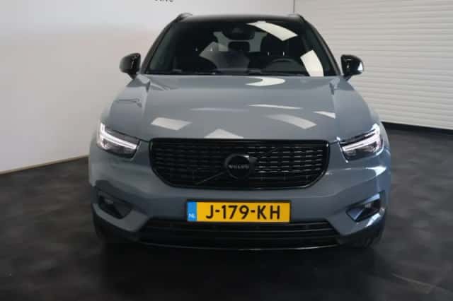 Volvo XC40 (2020) thumbnail 5