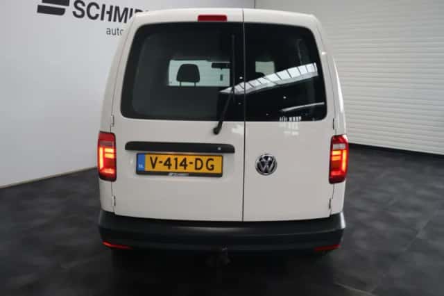 Volkswagen Caddy (2017) thumbnail 2