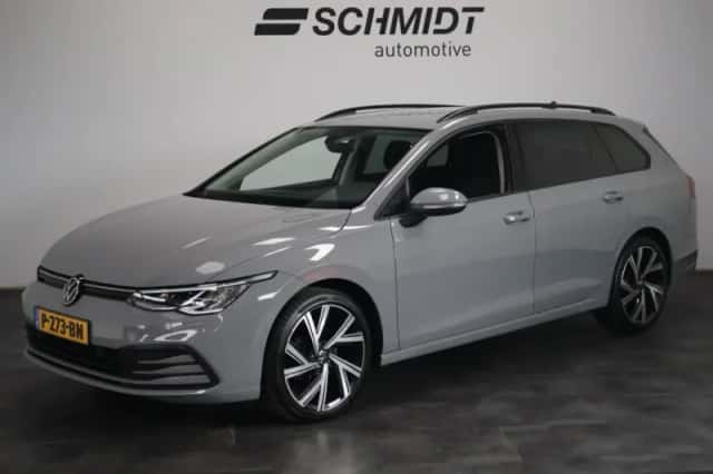 Volkswagen Golf (2021) thumbnail 1