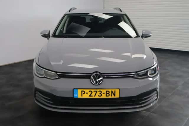 Volkswagen Golf (2021) thumbnail 5