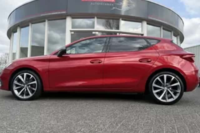 SEAT Leon (2020) thumbnail 1