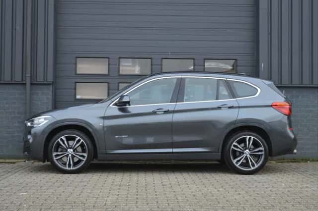 BMW X1 (2018) thumbnail 3