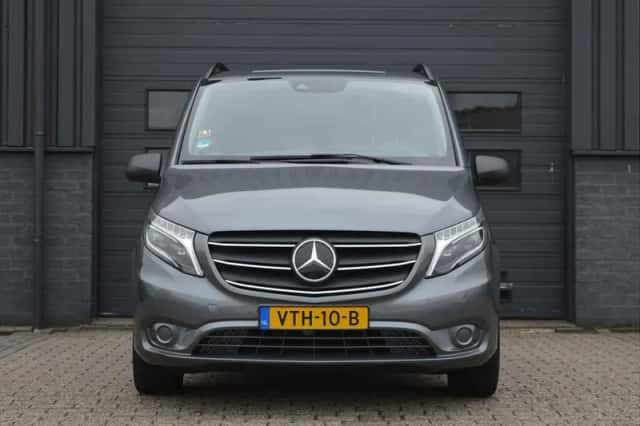 Mercedes-Benz Vito (2023) thumbnail 5