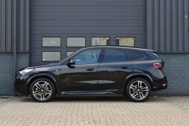 BMW X1 (2023) thumbnail 3