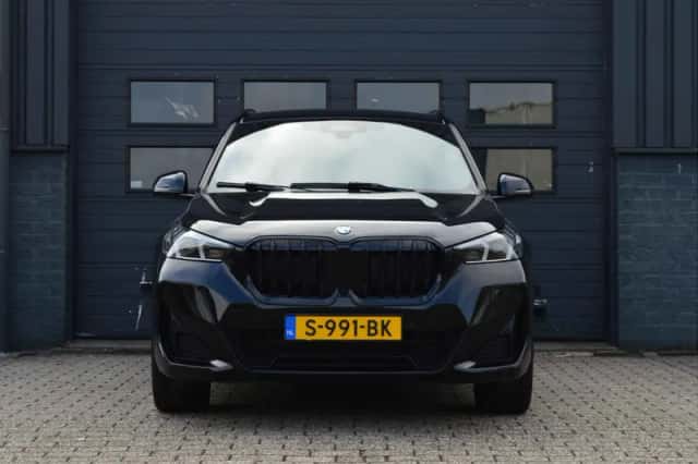 BMW X1 (2023) thumbnail 5