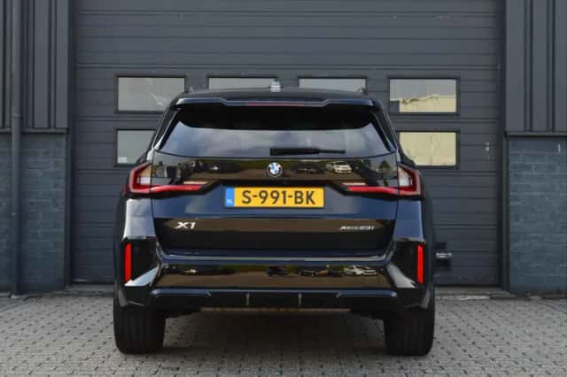 BMW X1 (2023) thumbnail 6
