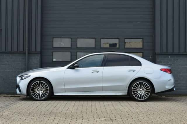 Mercedes-Benz C-Klasse (2023) thumbnail 3