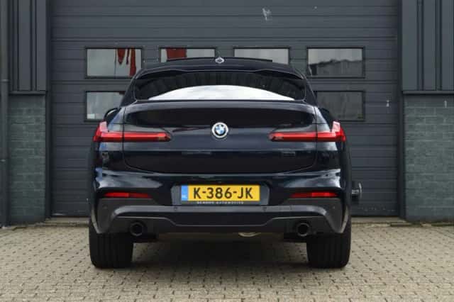 BMW X4 (2021) thumbnail 6