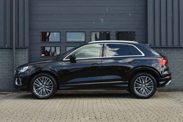 Audi Q3 (2019) thumbnail 3