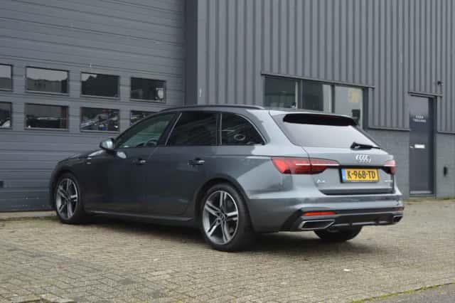 Audi A4 (2021) thumbnail 4