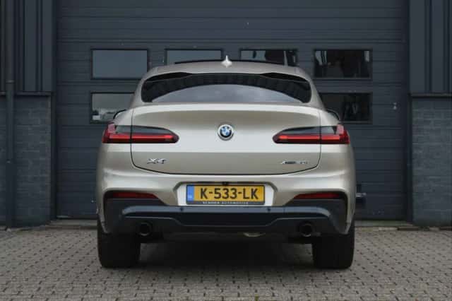 BMW X4 (2021) thumbnail 6