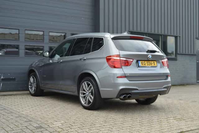 BMW X3 (2016) thumbnail 4